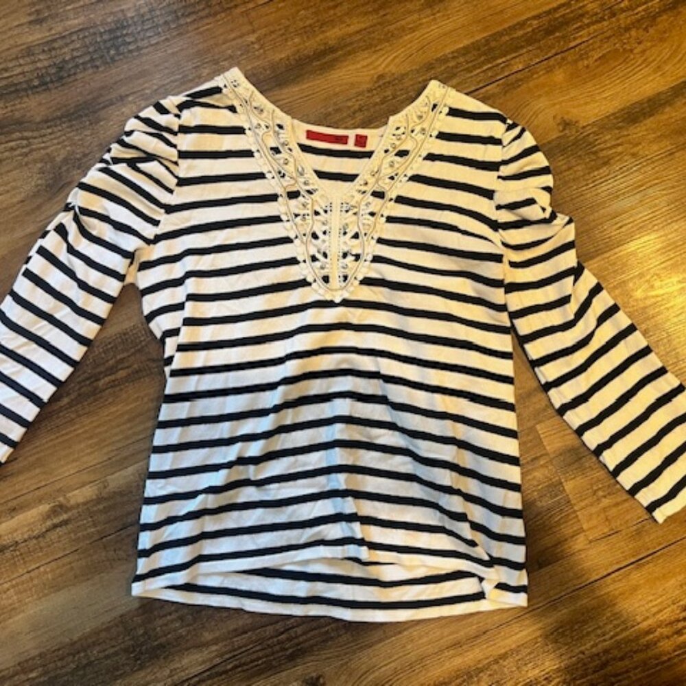 Beaded stud w/ lace striped shirt